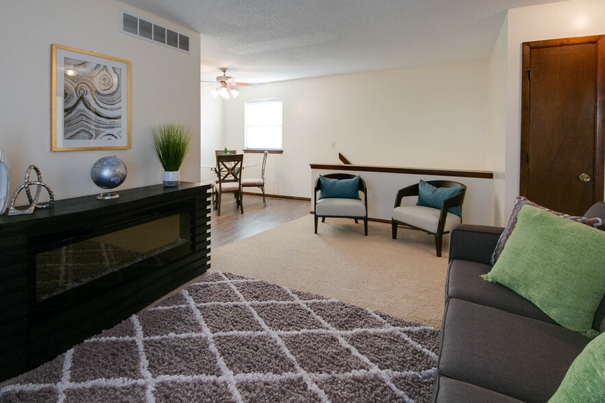 Building Photo - 811 Dondee Dr