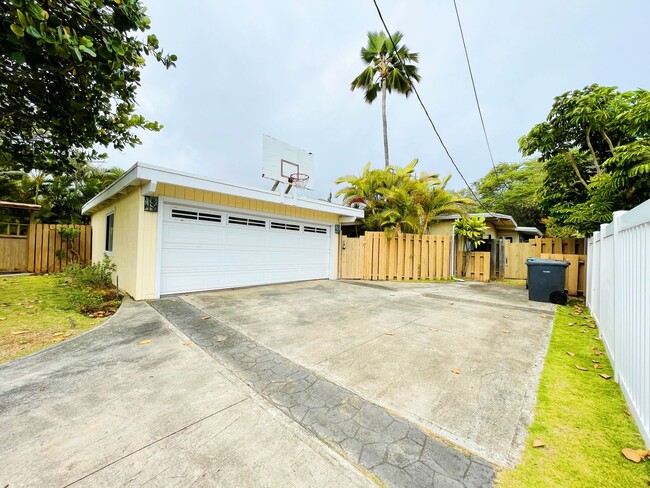 Building Photo - 449 Iliwahi Loop