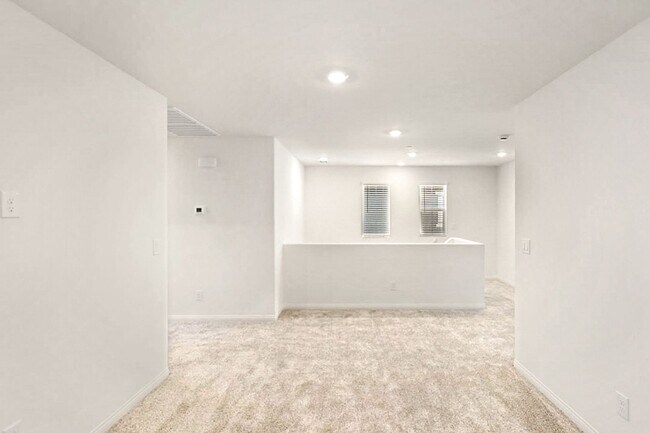 Building Photo - Brand New Inspirada Beauty With 1st Floor ...