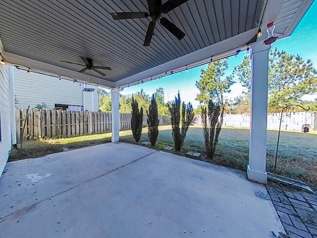 Building Photo - 3 Bedroom 2.5 Bath in Crawford Creek