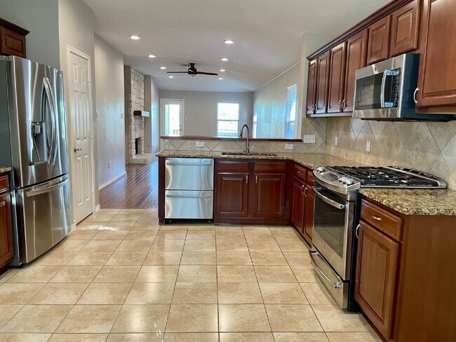 Building Photo - Charming 4-Bedroom Home in South Austin’s ...