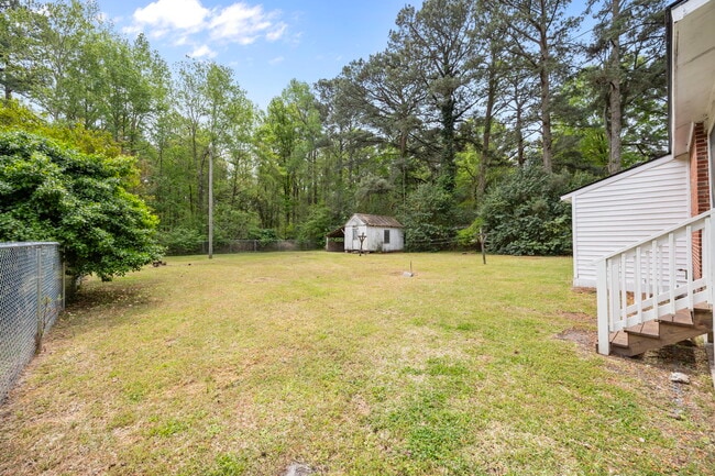 Building Photo - 110 Moore Rd