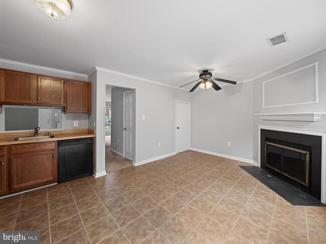 Building Photo - 7466 Towchester Ct