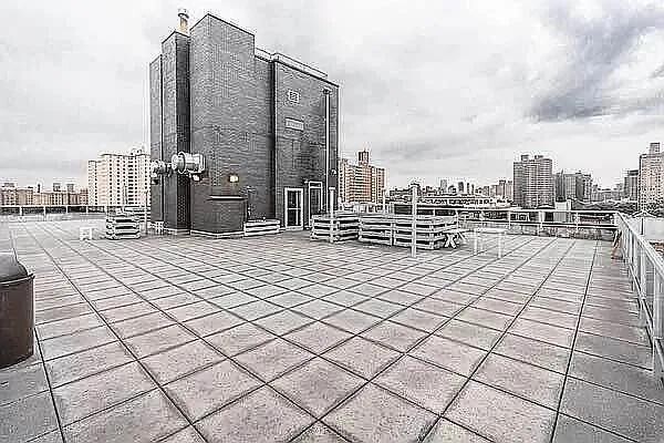 Building Photo - 196 Stanton St