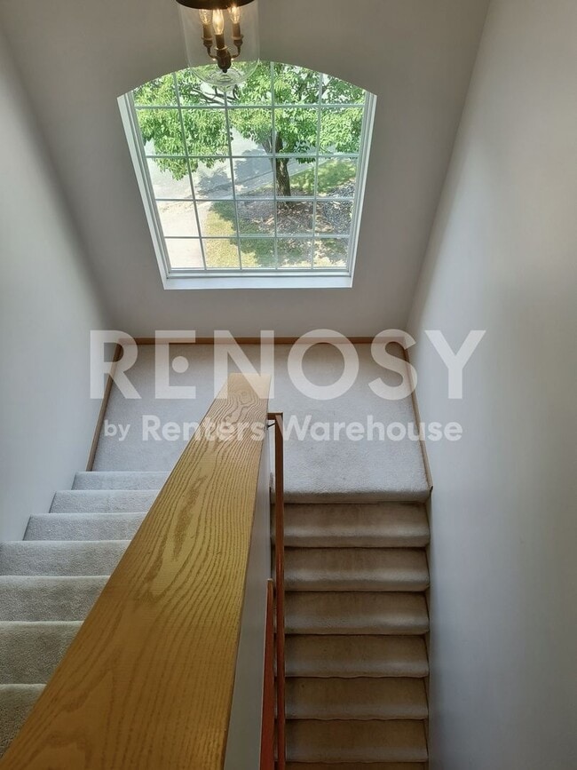 Building Photo - 4BD/2BA in Hopkins Available Now