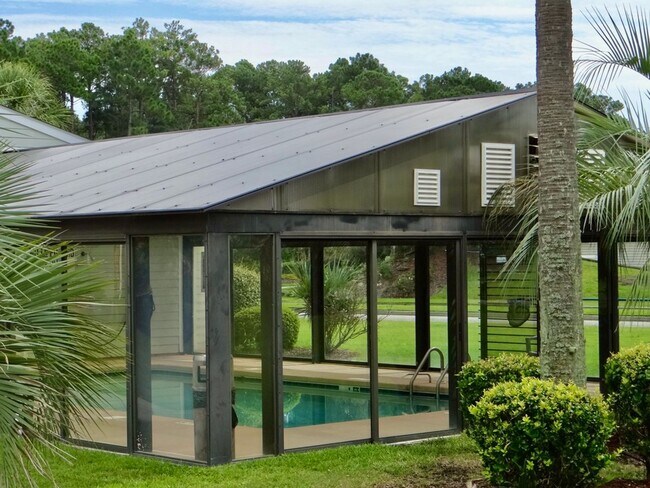 Building Photo - ****Medium Term Furnished Rental With Indoor & Outdoor Pools, Gaming System****