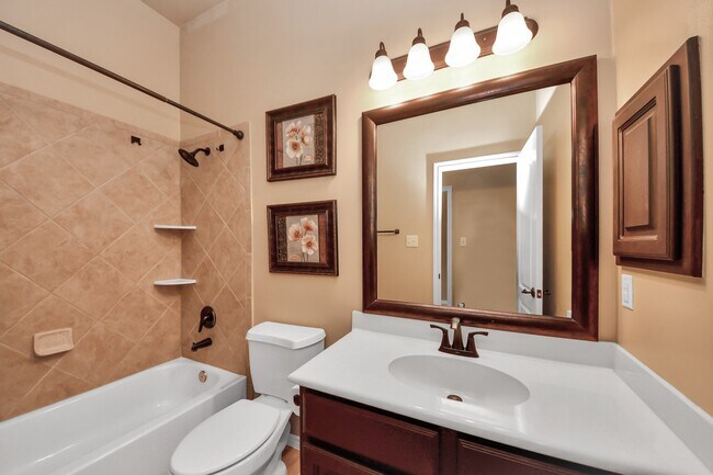 Building Photo - 4614 S Creekmont Dr