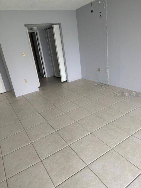 Building Photo - 1400 Mineo Dr