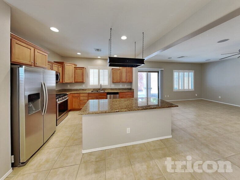 Building Photo - 10728 Khalua Ave