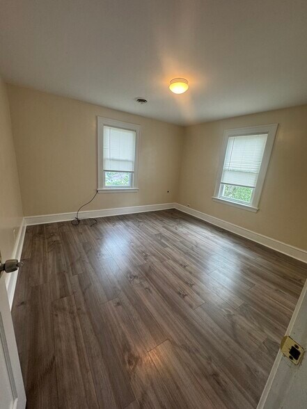 Building Photo - 267 Sylvan Ave
