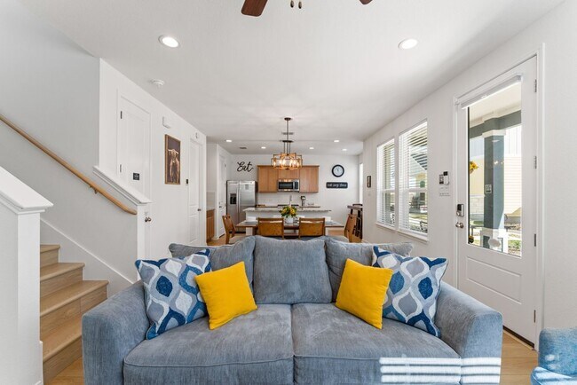 Building Photo - 2119 Hofstaat