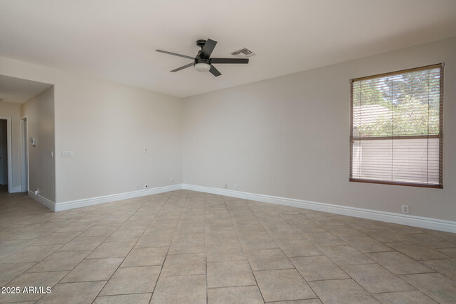 Building Photo - 5951 W Irma Ln