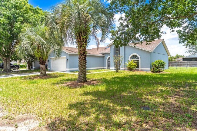 Building Photo - 5126 Martinique Dr