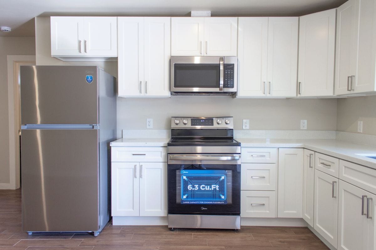 Building Photo - 88 Bayview Ave