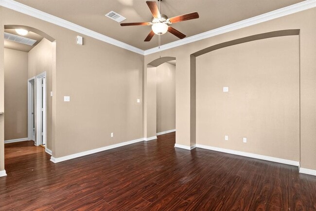 Building Photo - 3310 Greyfriar Dr
