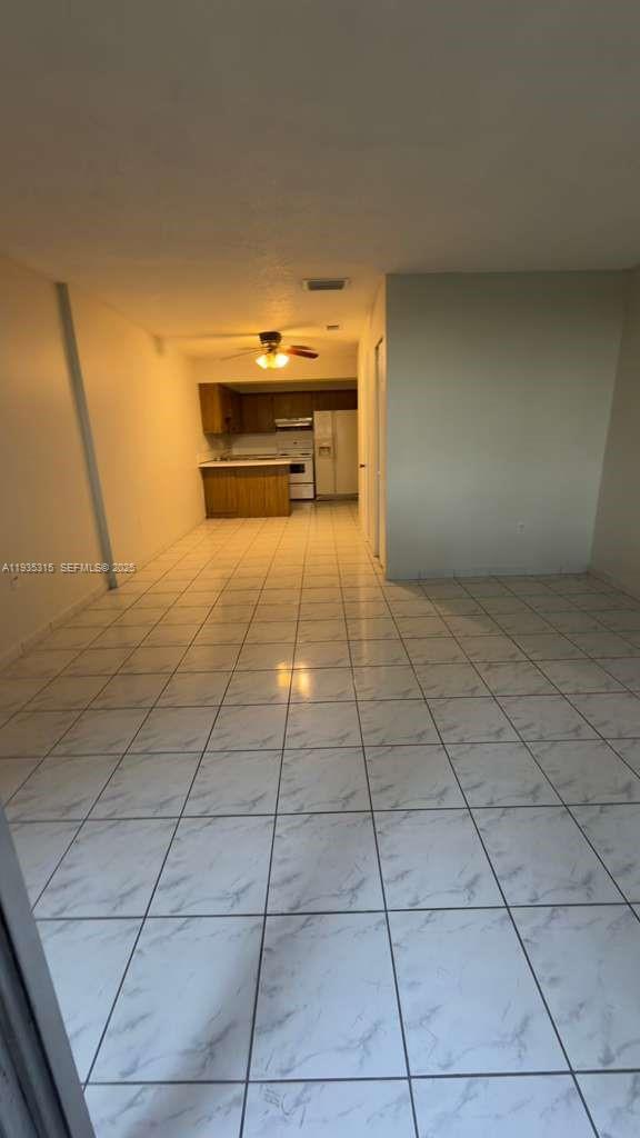 Building Photo - 1750 W 56th St