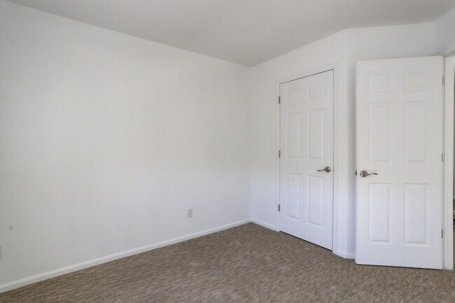 Building Photo - Fully Remodeled 3 Bed/2.5 Bath Northglenn ...
