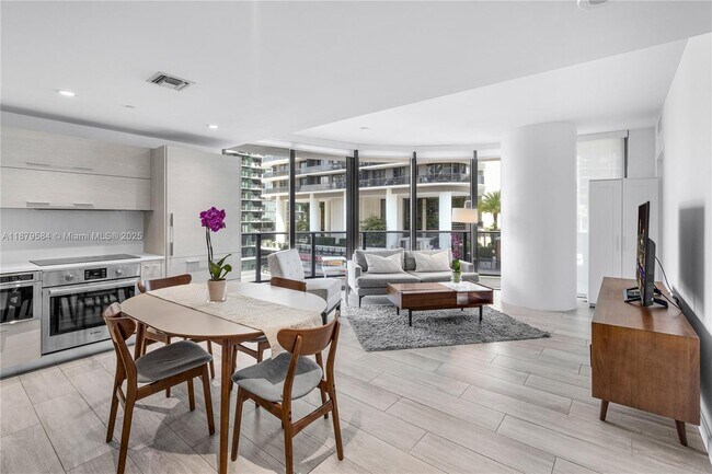 Building Photo - 45 SW 9th St