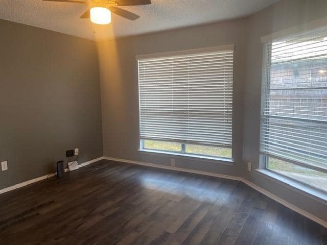 Building Photo - 1115 Rock Canyon Dr