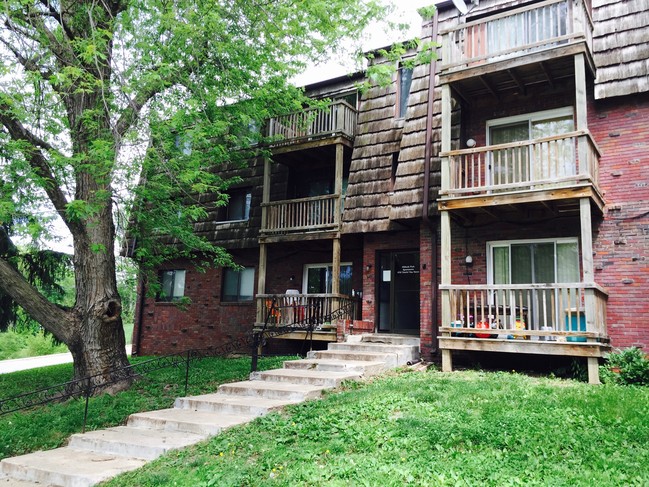 Building Photo - Hillside Park Apartments