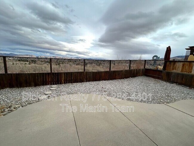 Building Photo - 956 Edgecliff Dr