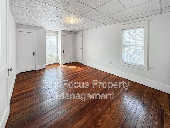 Building Photo - 821 Cherry St