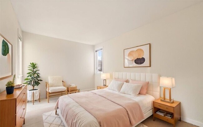 Building Photo - Beautiful 2 bedroom Condo in Kirkland!!