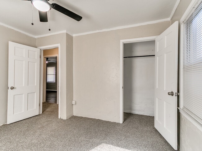 Building Photo - 220 E Jacobs Dr