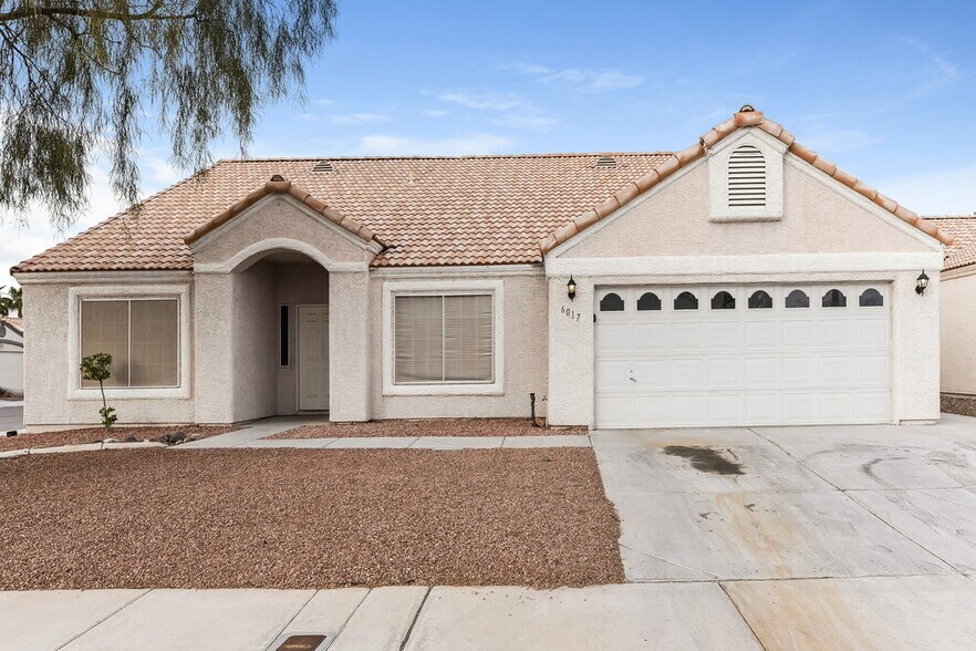 Primary Photo - 6017 Ingenue Rd