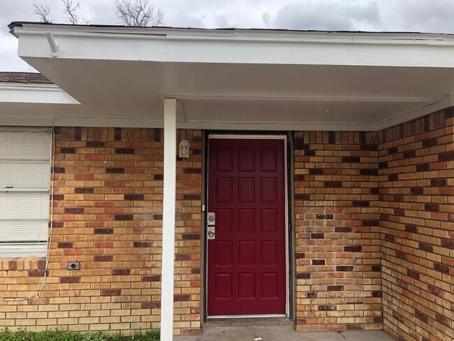 Primary Photo - 503 Willow Ave