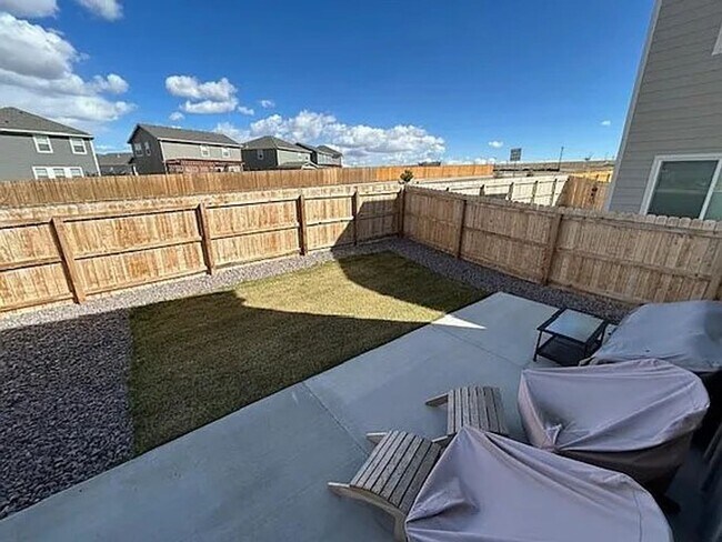 Building Photo - 3 Bed | 2.5 Bath | A/C | Fenced Yard | Near Military Bases