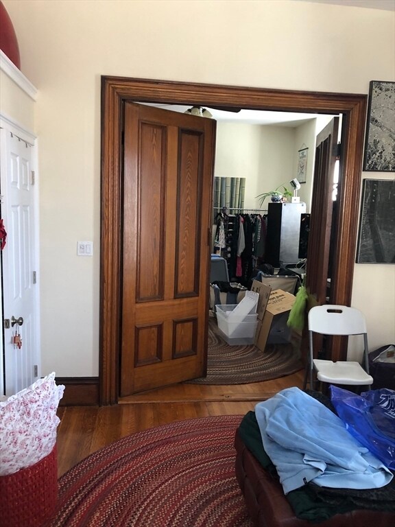 Building Photo - 27 Warren Ave