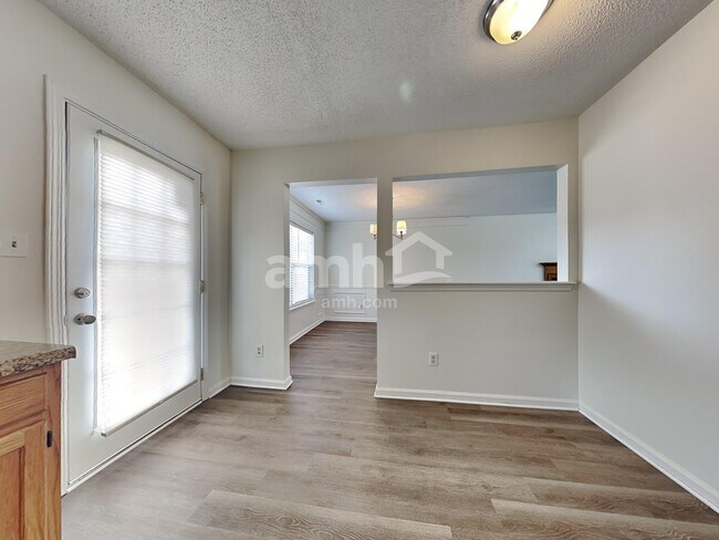 Building Photo - 8527 Ochre Dr