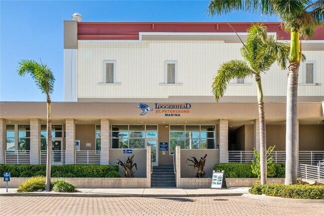 Building Photo - 3167 Moorings Dr S