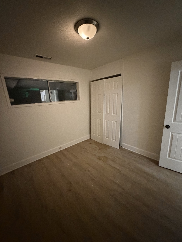 Building Photo - 2407 Duportail St