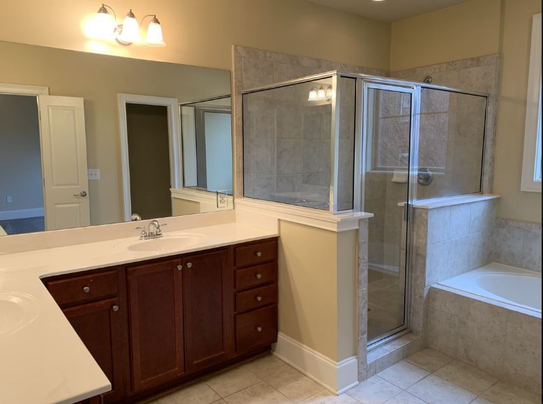 Building Photo - 817 Perennial Dr