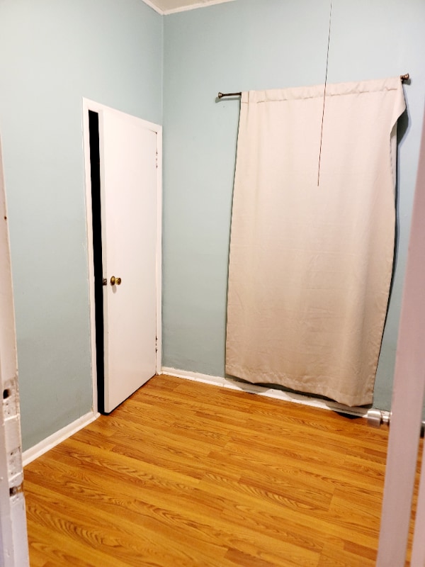 Building Photo - 35 E 49th St