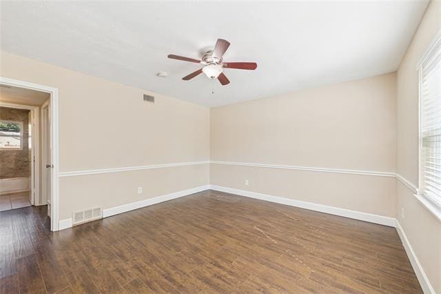 Building Photo - 732 Melrose Dr