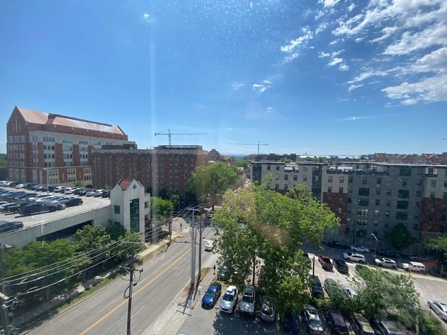Building Photo - 1700 Clinch Ave