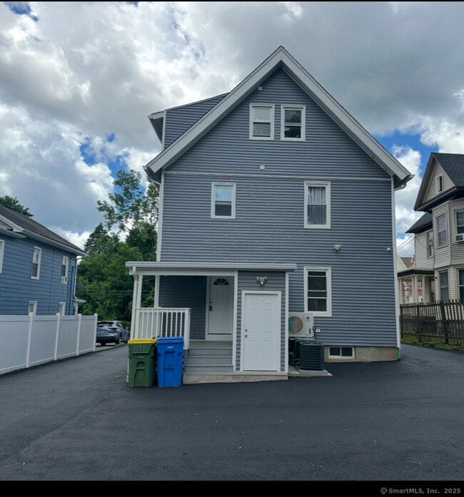 Building Photo - 42 Waterville St