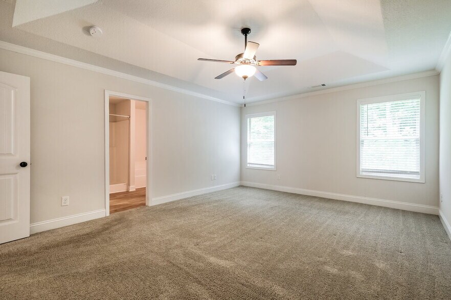 Building Photo - 128 Heartland Cir