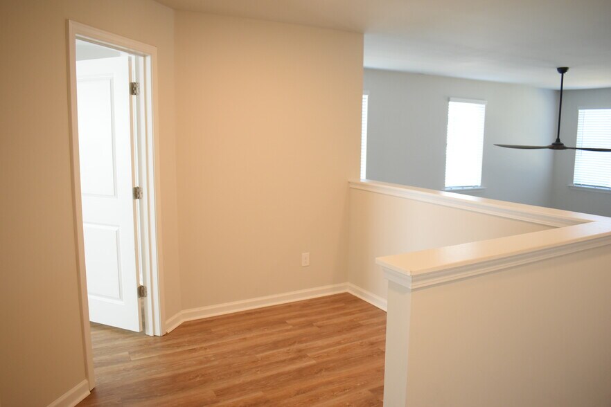 Building Photo - 1070 Clapboard Ln