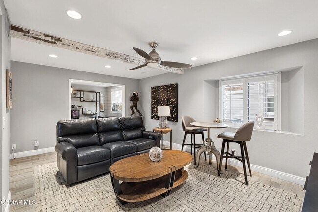 Building Photo - 1224 S Westlake Blvd