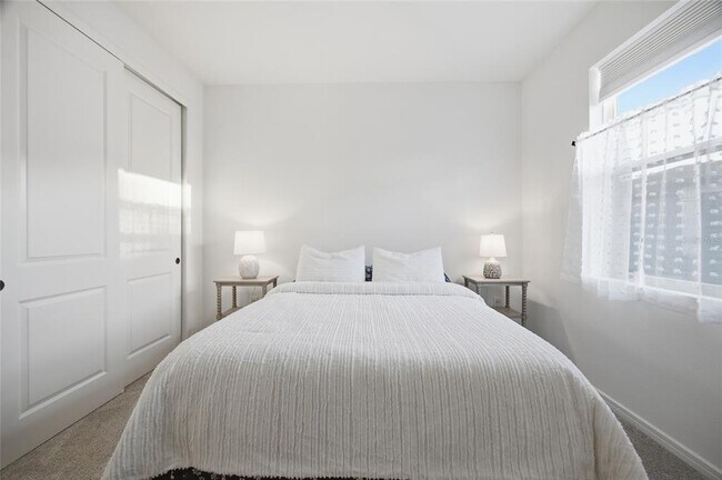 Building Photo - 6176 SW 93rd Ave