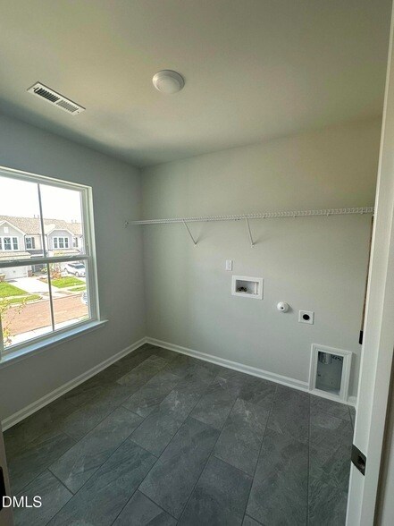 Building Photo - 531 Glen Clova Dr