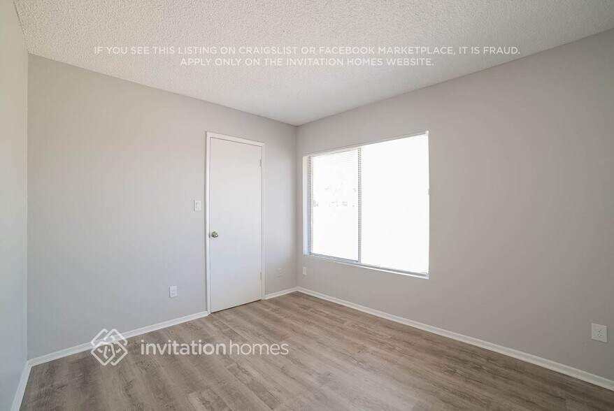 Building Photo - 2902 W Sandra Terrace