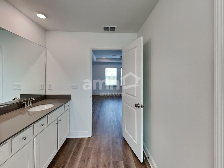 Building Photo - 5328 Grindstone Run