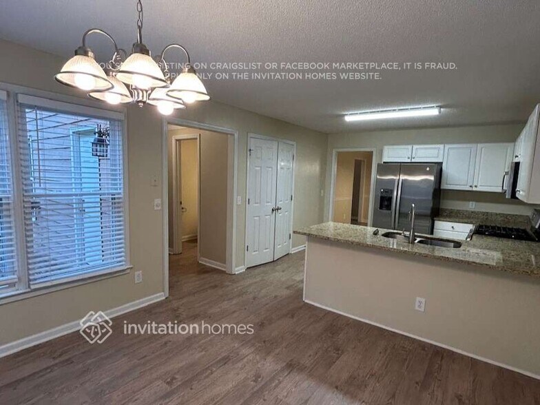 Building Photo - 6007 Armor Dr
