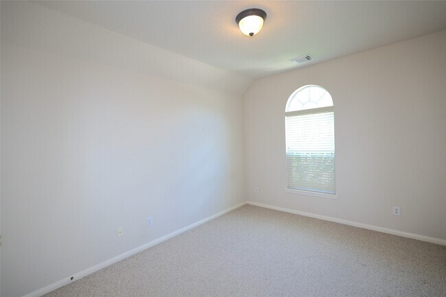 Building Photo - 4810 Zachary Ln