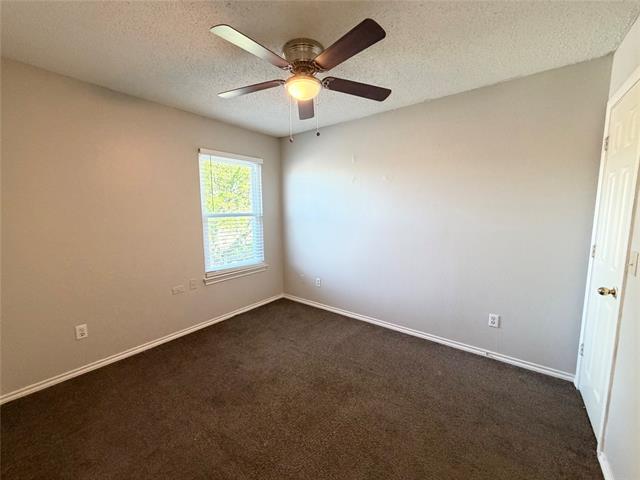 Building Photo - 805 Hillbrooke Dr